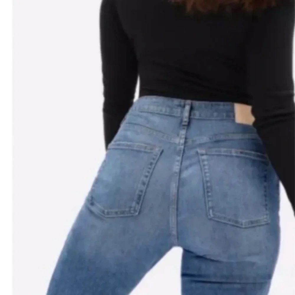 Everlane The Curvy Cheeky Raw Hem Crop Jeans‎ Sz 30